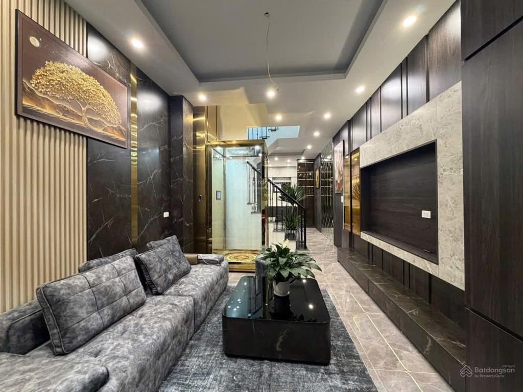 Bán nhà mới tôn đức thắng,dtx55,5m2, 5 tầng thang máy ,full nội thất ở ngay, nhà thoáng giá 13,3 tỷ
