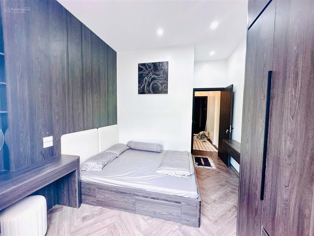 Bán nhà mới tôn đức thắng,dtx55,5m2, 5 tầng thang máy ,full nội thất ở ngay, nhà thoáng giá 13,3 tỷ