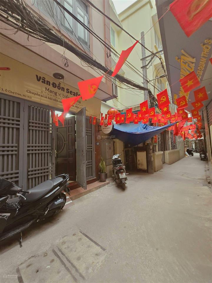 Bán nhà phố tôn đức thắng,dt 39m x 5 tầng, cách phố 40m, kinh doanh, giá 11 tỷ...xem thêm  a đạt
