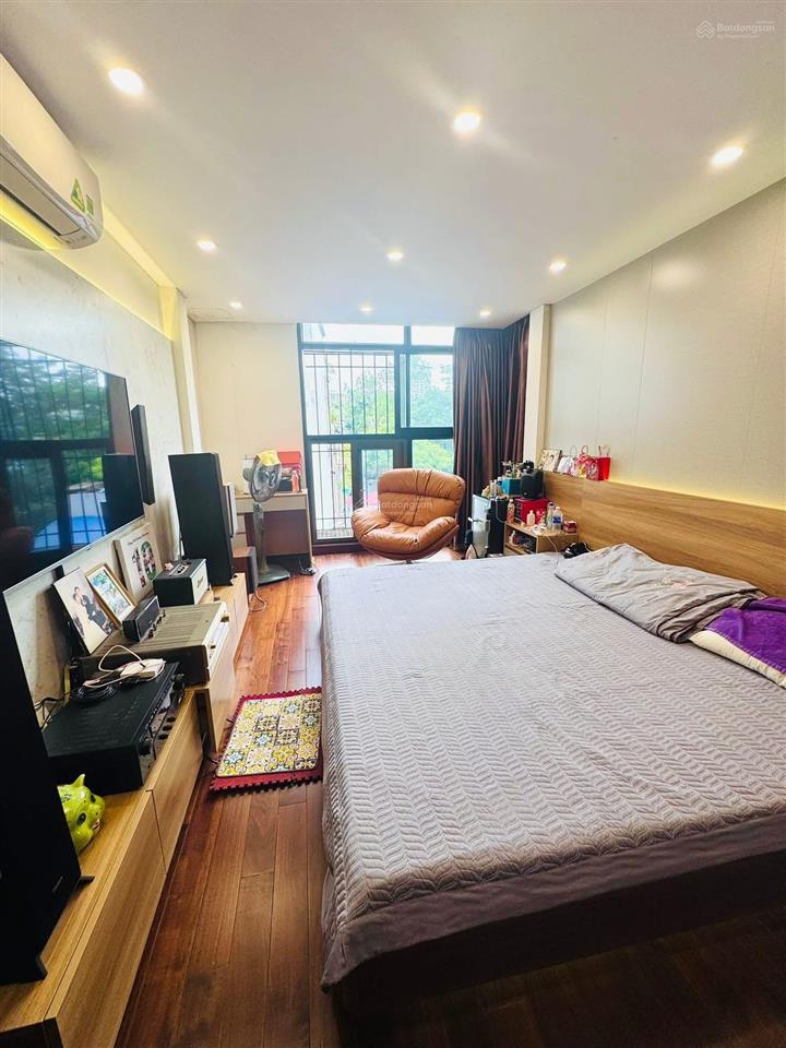 Bán nhà phố giang văn minh ba đình 45m, 5 tầng, mặt tiền 3.5m,giá 10,7 tỷ, xem  a đạt 0987 396 ***
