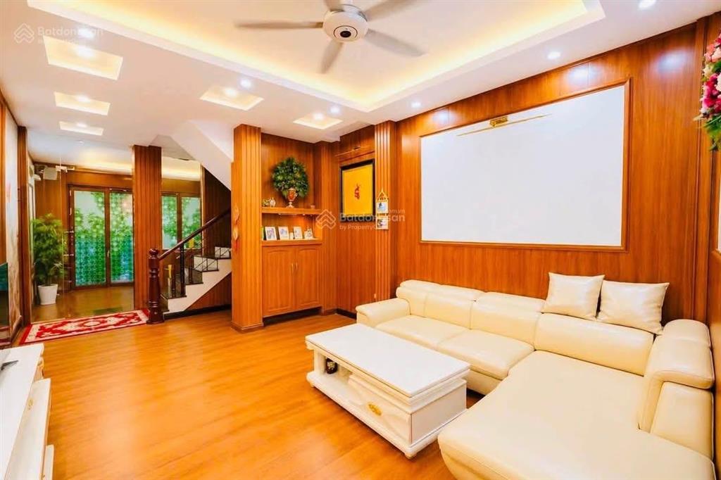 Bán nhà phố núi trúc, kim mã, ba đình, hà nội. dt 46m2x5t, gần phố, giá 12,9 tỷ. xem thêm  a đạt