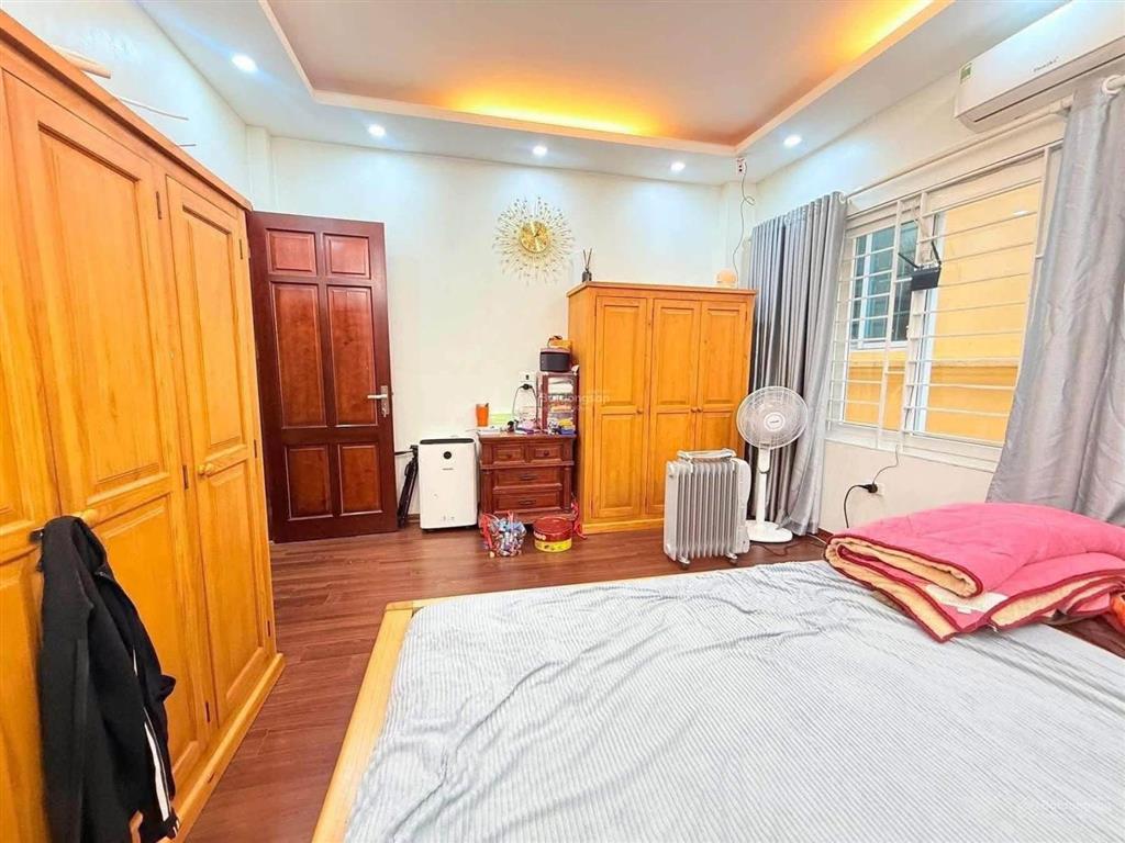 Bán nhà phố núi trúc, kim mã, ba đình, hà nội. dt 46m2x5t, gần phố, giá 12,9 tỷ. xem thêm  a đạt