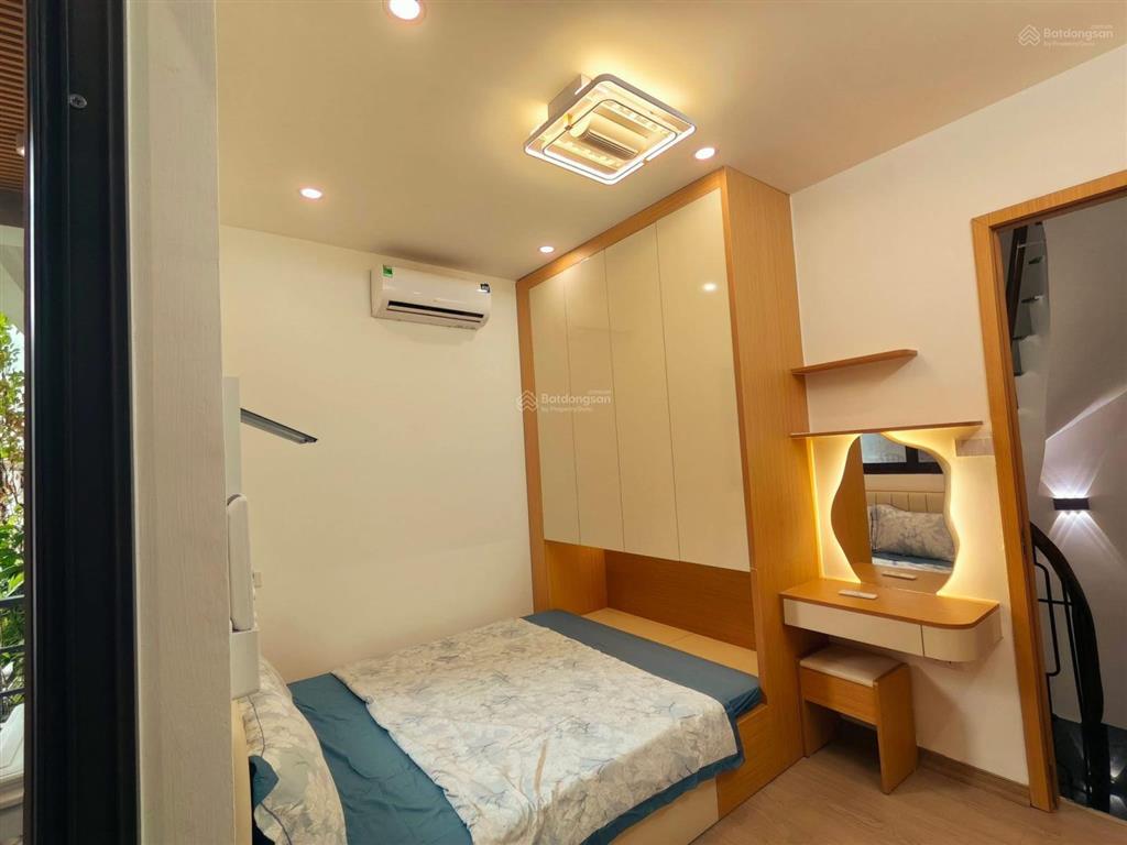 Bán nhà phố khâm thiên, trung tâm đống đa dt 23mx5t, full nội thất, 40m ra phố giá 5,96 tỷ  a đạt