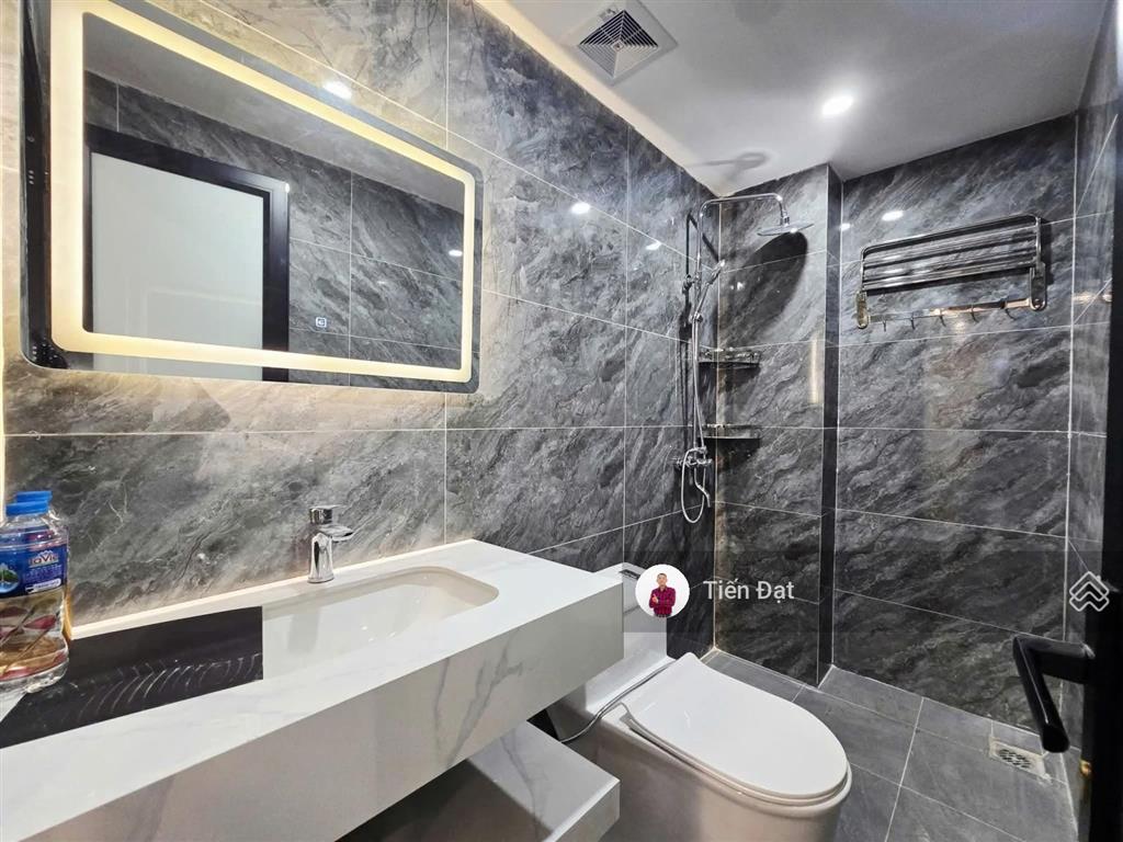 Bán nhà ngọc hà hoàng hoa thám, nhà mới tinh, thang máy xịn, nội thất đầy đủ ở ngay giá 11,7 tỷ