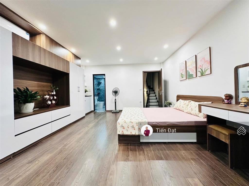 Bán nhà ngọc hà hoàng hoa thám, nhà mới tinh, thang máy xịn, nội thất đầy đủ ở ngay giá 11,7 tỷ