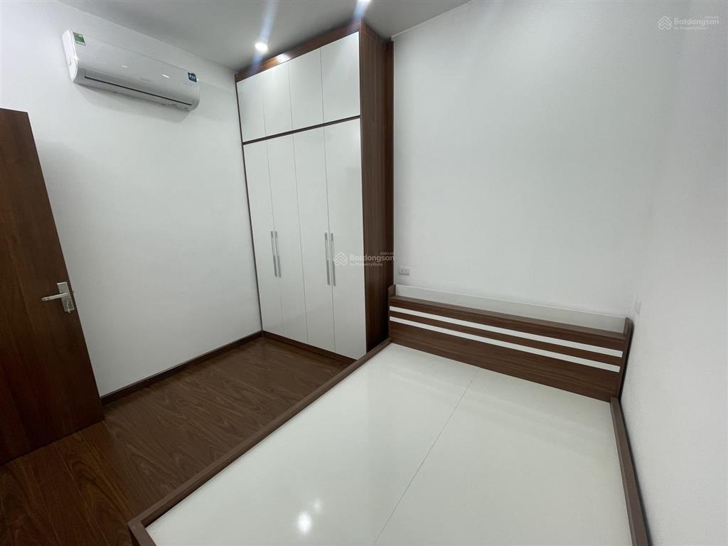 Bán nhà nguyễn đình hoàn ngã tư hoàng quốc việt, lạc long quân, 45m2 x 4 tầng full nội, giá 11,7 tỷ