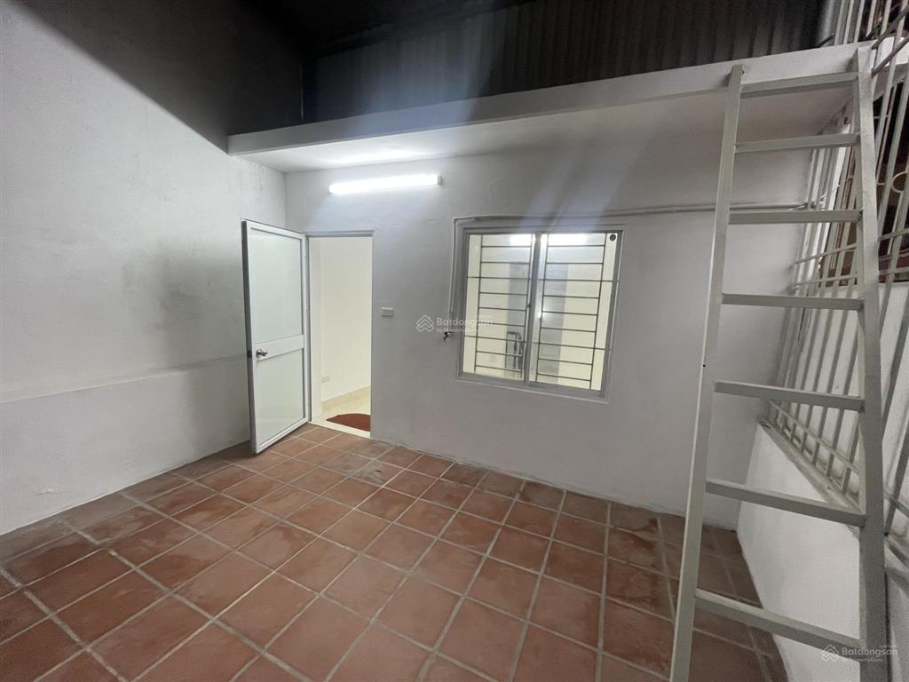 Bán nhà nguyễn đình hoàn ngã tư hoàng quốc việt, lạc long quân, 45m2 x 4 tầng full nội, giá 11,7 tỷ