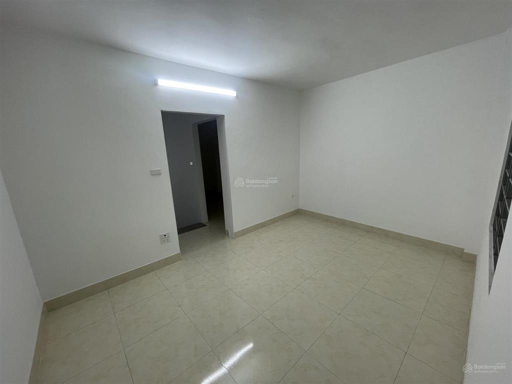 Bán nhà nguyễn đình hoàn ngã tư hoàng quốc việt, lạc long quân, 45m2 x 4 tầng full nội, giá 11,7 tỷ