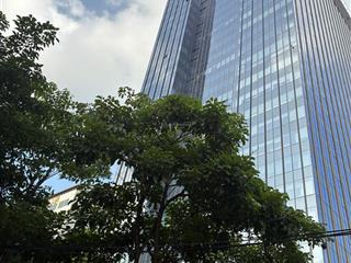 Bán nhà đường láng đống đa  39m2 4 ngủ  ô tô đỗ cửa  2 mặt ngõ thoáng  dân xây giá 10,8 tỷ tl