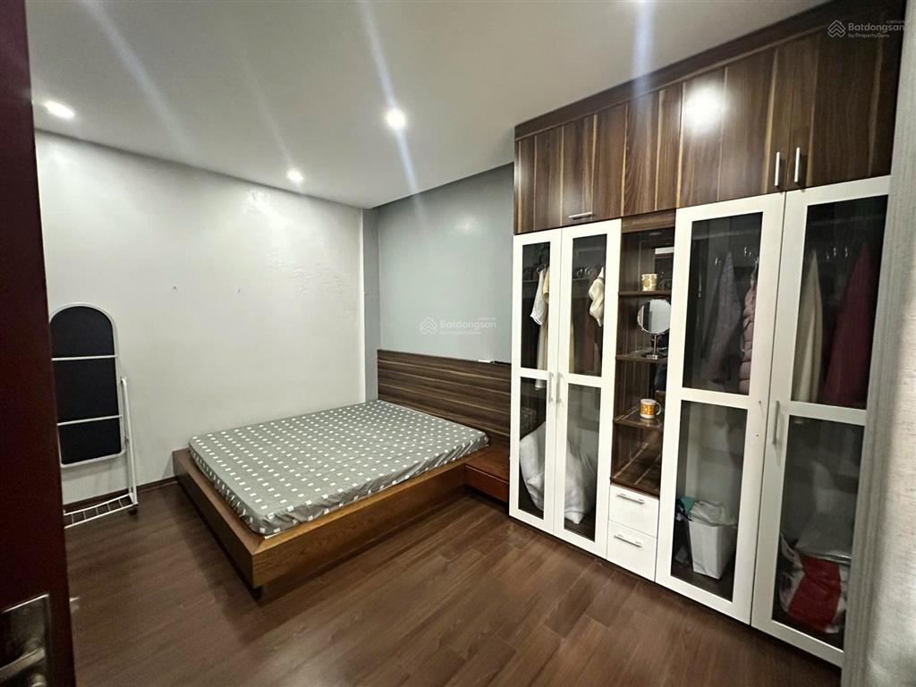 Bán nhà phân lô phạm tuấn tài, ô tô, vỉa hè, dt 31,4m2, lô góc, nhà dân 4 tầng giá 16,3 tỷ có tl