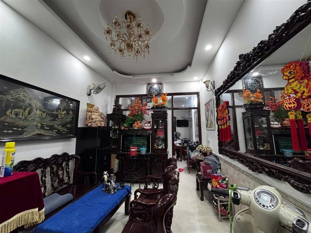 Phân lô ô tô ngõ 168 hào nam,đống đa 43,8m2, nhà 4 tầng , dân xây kcbt, giá 15,3 tỷ có thương lượng