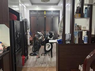 Bán nhà đê la thành, đống đa, 30,8m2, nhà 5 tầng, ngõ thông, ô tô 10m, full nội thất giá 9,3 tỷ.