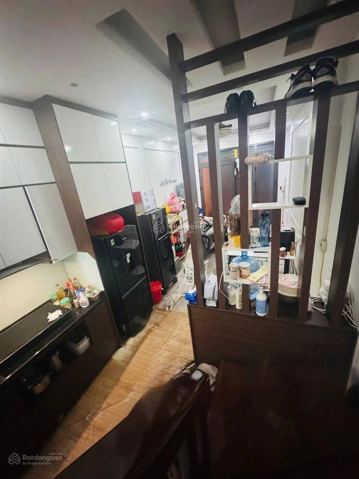 Bán nhà đê la thành, đống đa, 30,8m2, nhà 5 tầng, ngõ thông, ô tô 10m, full nội thất giá 9,3 tỷ.