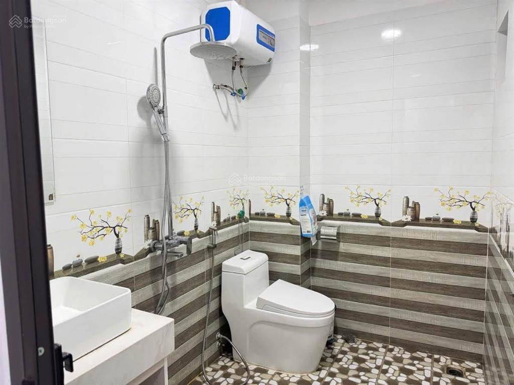 Bán nhà xuân đỉnh, 31m2, nhà 5 tầng, full nội thất, cách ô tô 10m, giá 7,95 tỷ.  0987 396 ***