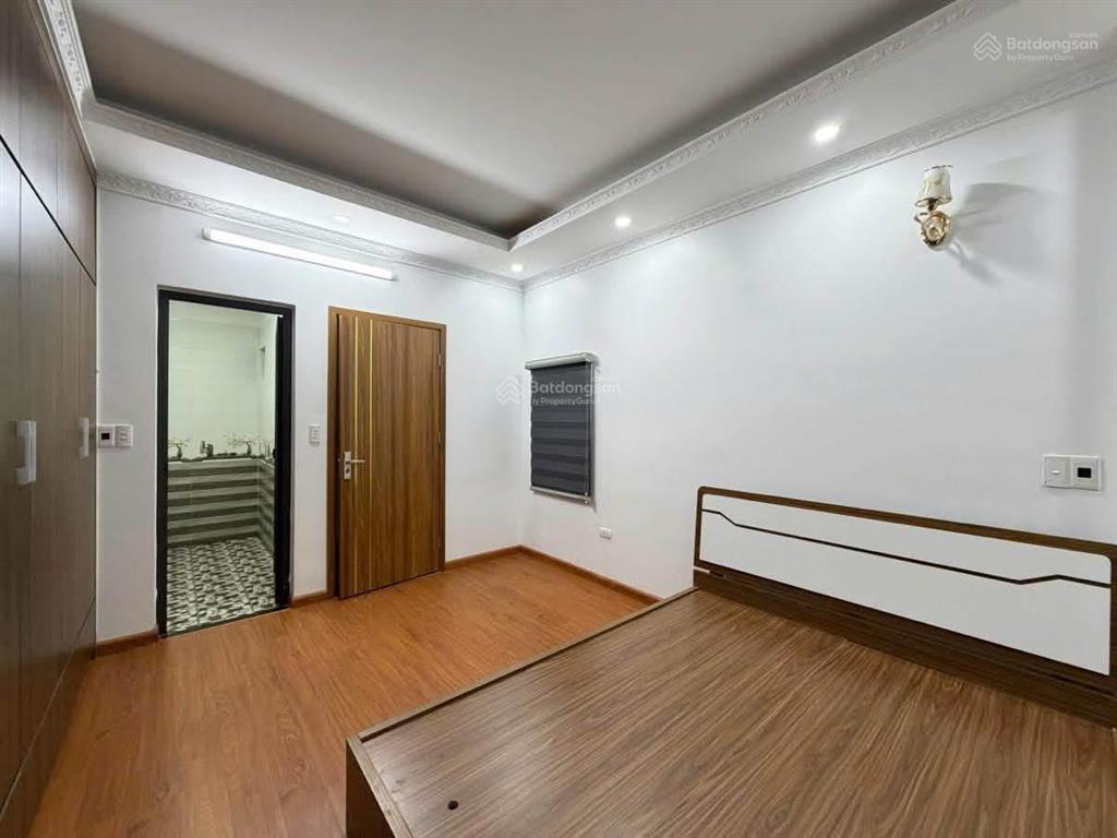 Bán nhà xuân đỉnh, 31m2, nhà 5 tầng, full nội thất, cách ô tô 10m, giá 7,95 tỷ.  0987 396 ***