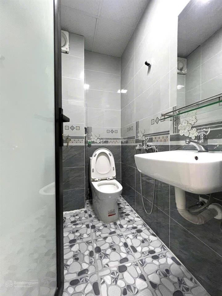 Bán nhà đẹp tây hồ, 4 tầng, 20m ra ô tô, full nội thất vào ở luôn 28m2 giá 7,5 tỷ  0987 396 ***