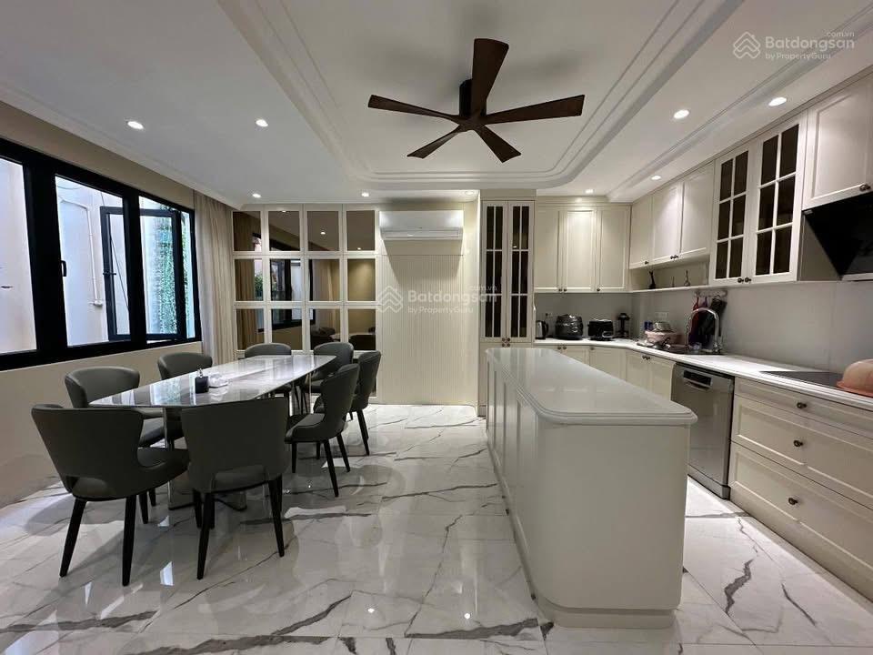 Bán nhà phố triệu việt vương, 50m2, nhà 6 tầng thang máy, full nội thất, nhà mới giá 21,8 tỷ