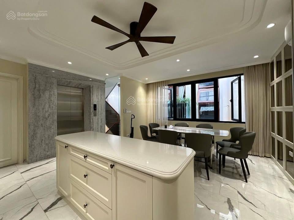 Bán nhà phố triệu việt vương, 50m2, nhà 6 tầng thang máy, full nội thất, nhà mới giá 21,8 tỷ