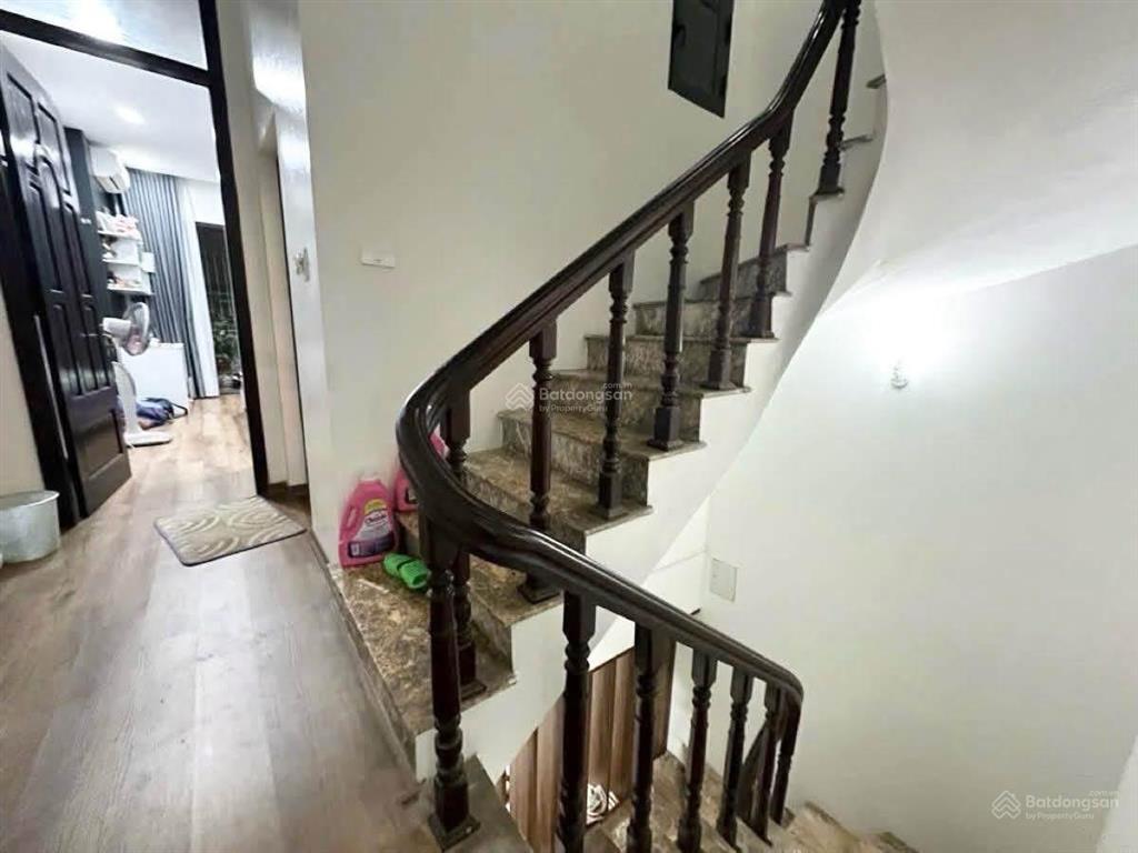 Bán nhà yên hòa cầu giấy, 55m2, nhà 4 tầng, dân xây kcbt, mặt tiền 4m, giá 12,8 tỷ có thương lượng