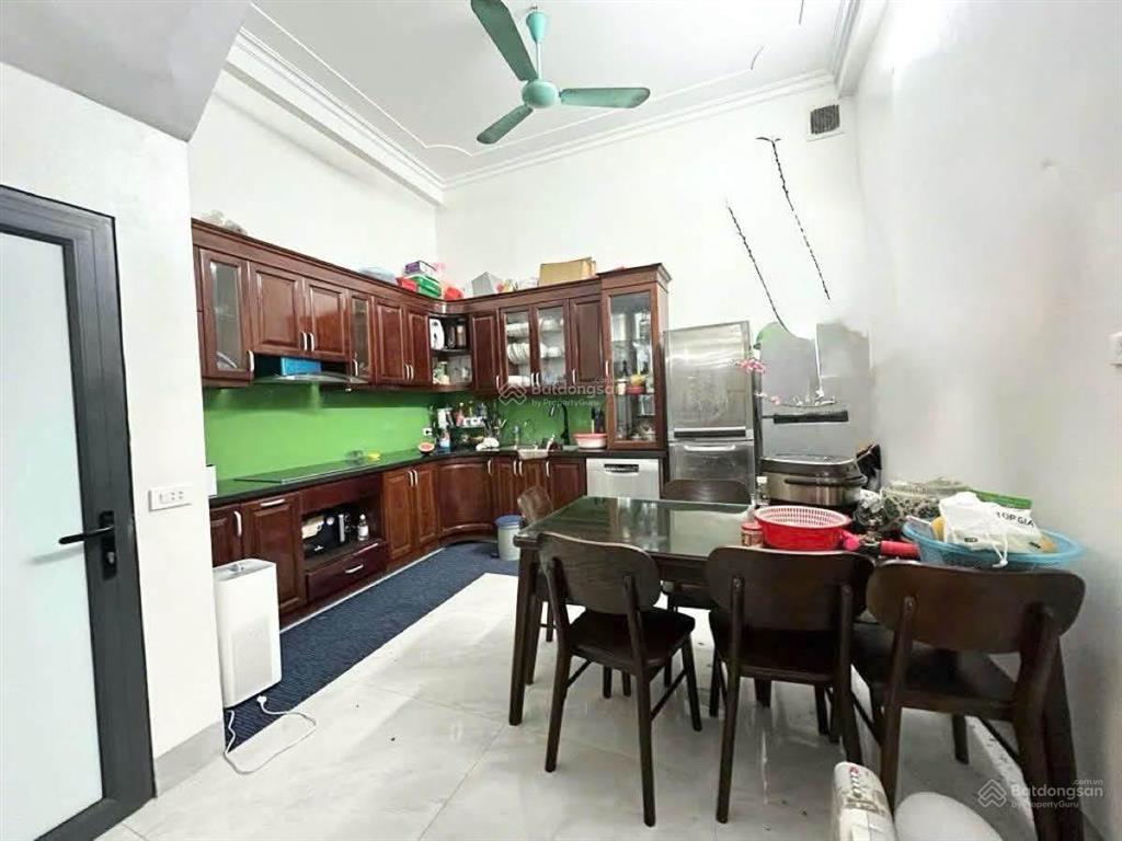 Bán nhà yên hòa cầu giấy, 55m2, nhà 4 tầng, dân xây kcbt, mặt tiền 4m, giá 12,8 tỷ có thương lượng
