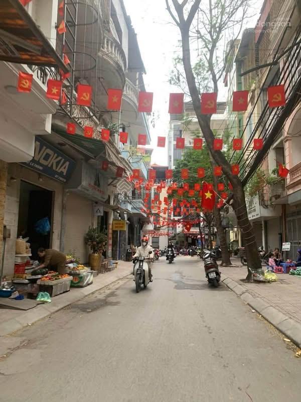 Bán nhà riêng la thành, phường giảng võ, 62m2, nhà 4 tầng, dân xây, ô tô đỗ, mt 5,2m, giá 14 tỷ
