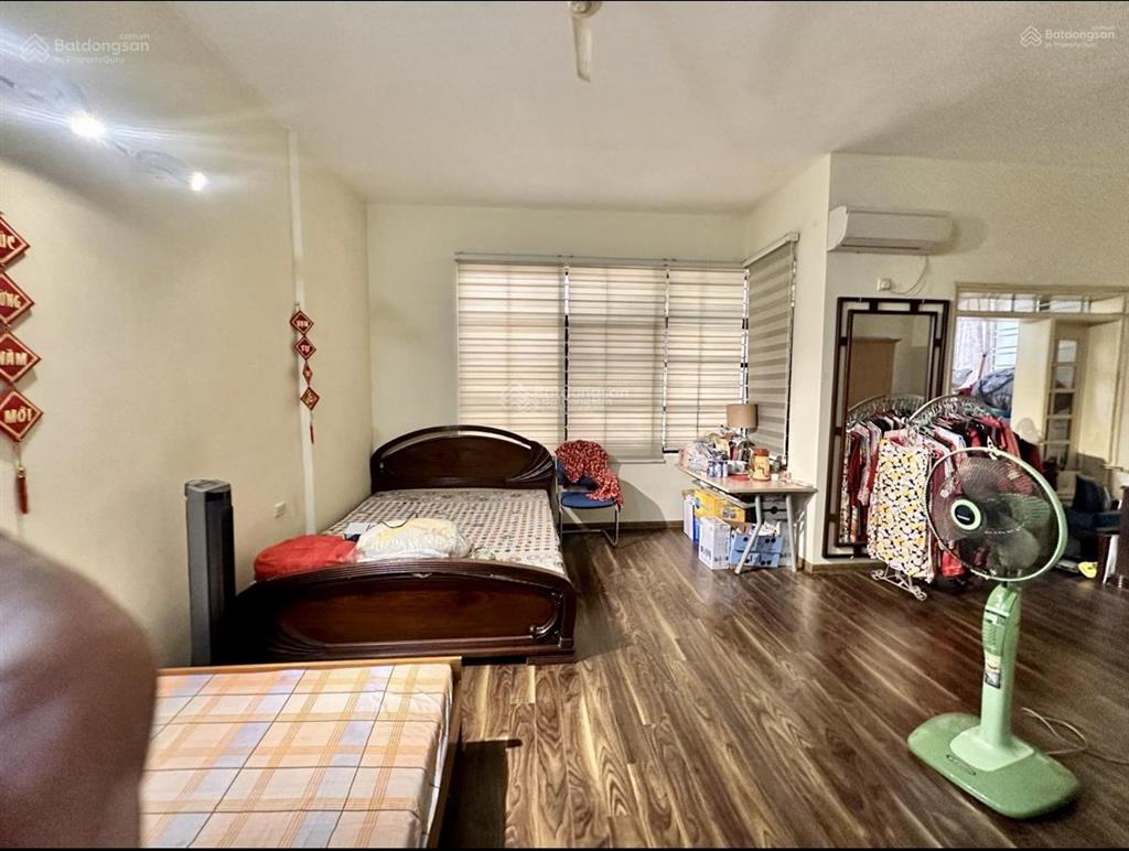 Bán nhà phố ngọc khánhba đìnhdt 60m x 4 tầng  ô tô vào nhà  dân xây chắc chắn  0987 396 ***