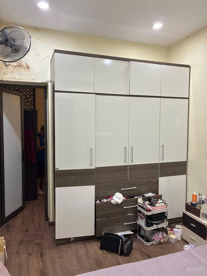 Bán nhà phố hào nam đống đa, 3 tầng,đầy đủ công năng ,38m2 giá 6,3 tỷ có thương lượng  0987 396 ***