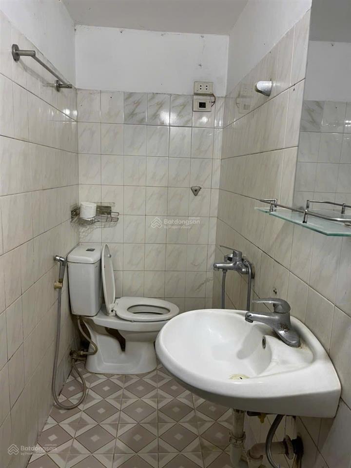 Chính chủ cho thuê nhà nguyên căn đường la thành, phường giảng võ, 35m2, nhà 4 tầng giá 9,5 triệu