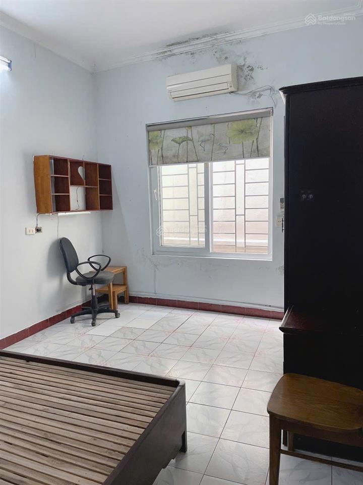 Chính chủ cho thuê nhà nguyên căn đường la thành, phường giảng võ, 35m2, nhà 4 tầng giá 9,5 triệu