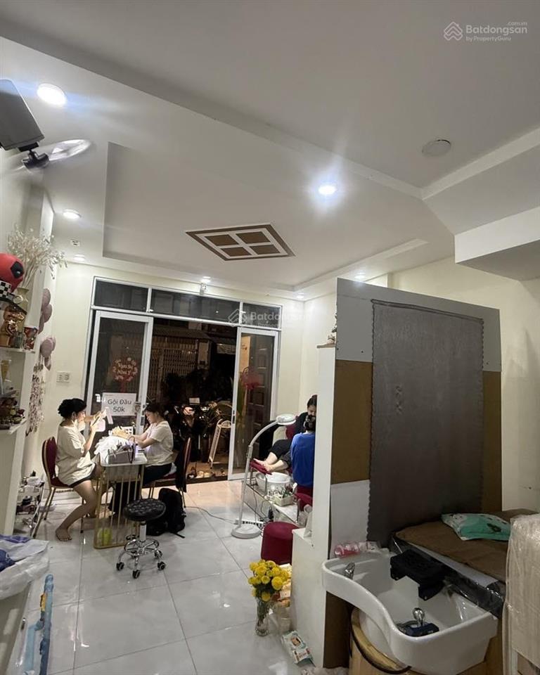 Bán nhà mặt tiền đường số cư xá ngân hàng, quận 7, sổ đẹp, sẵn dòng tiền, chỉ nhỉnh nhẹ 9 tỷ