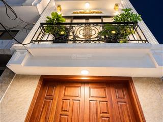 Mình chính chủ cần bán căn nhà giải phóng 36m2, 6 tầng, thang máy, ô tô con đỗ cửa. giá 8.75 tỷ