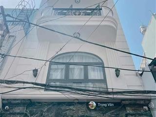 Mặt đường số ngay vĩnh hội  nhà đẹp 5 tầng  ngang 5m. chỉ 10 tỷ