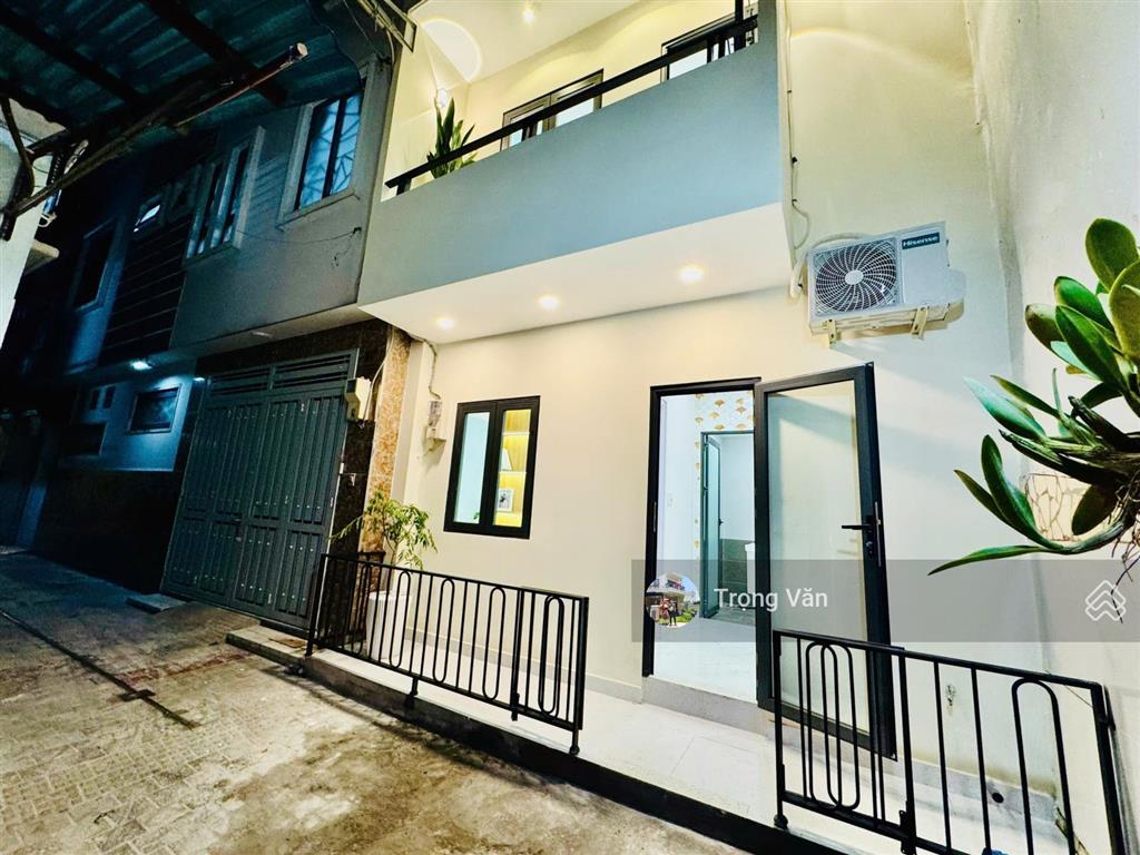 Nhà mới 2 mặt hẻm trước sau  sổ 54,5m²  hẻm xe hơi chạy thông. chỉ 9,8 tỷ