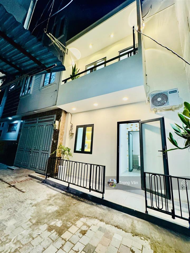 Nhà mới 2 mặt hẻm trước sau  sổ 54,5m²  hẻm xe hơi chạy thông. chỉ 9,8 tỷ