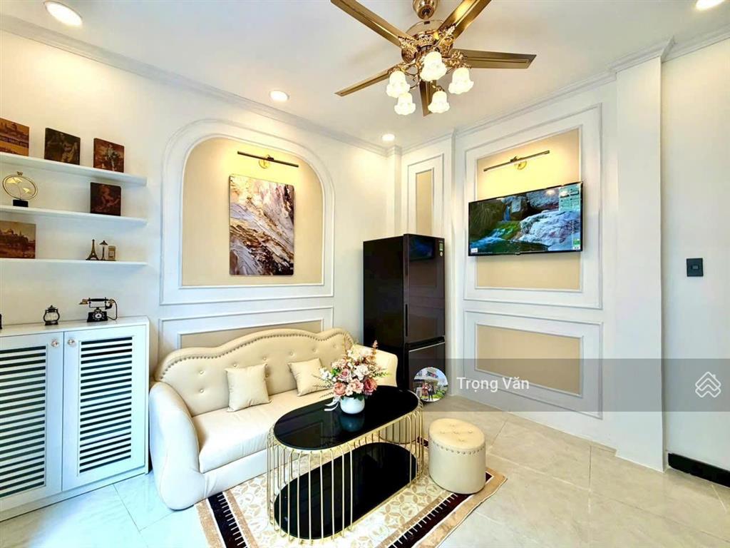 Chỉ 4,79 tỷ  hẻm trước nhà 4,5m  không lộ giới  nhà 4 tầng btct lung linh