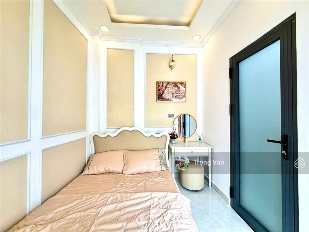 Chỉ 4,79 tỷ  hẻm trước nhà 4,5m  không lộ giới  nhà 4 tầng btct lung linh