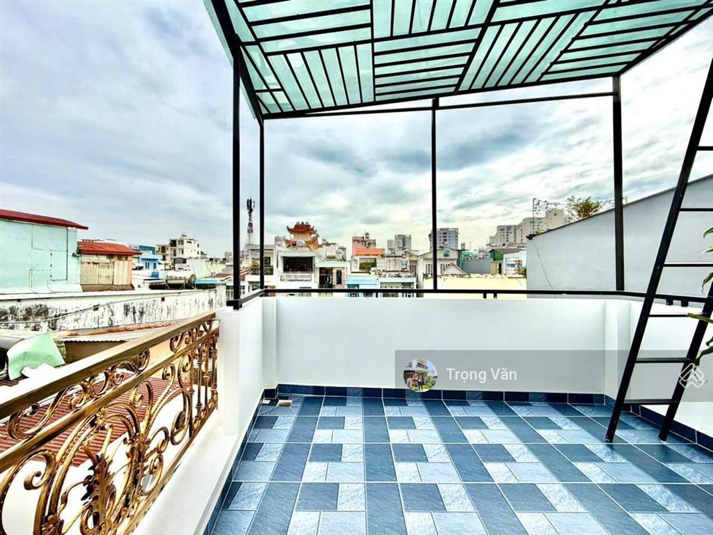 Chỉ 4,79 tỷ  hẻm trước nhà 4,5m  không lộ giới  nhà 4 tầng btct lung linh