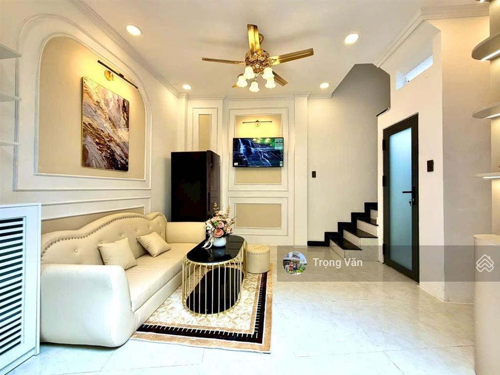 Chỉ 4,79 tỷ  hẻm trước nhà 4,5m  không lộ giới  nhà 4 tầng btct lung linh