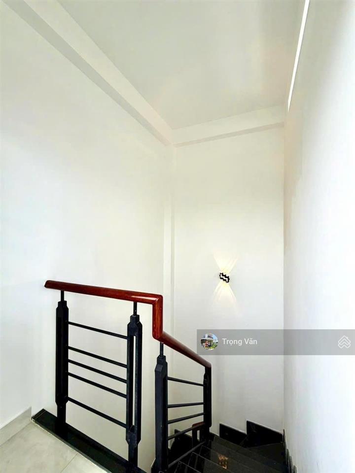 Chỉ 4,79 tỷ  hẻm trước nhà 4,5m  không lộ giới  nhà 4 tầng btct lung linh