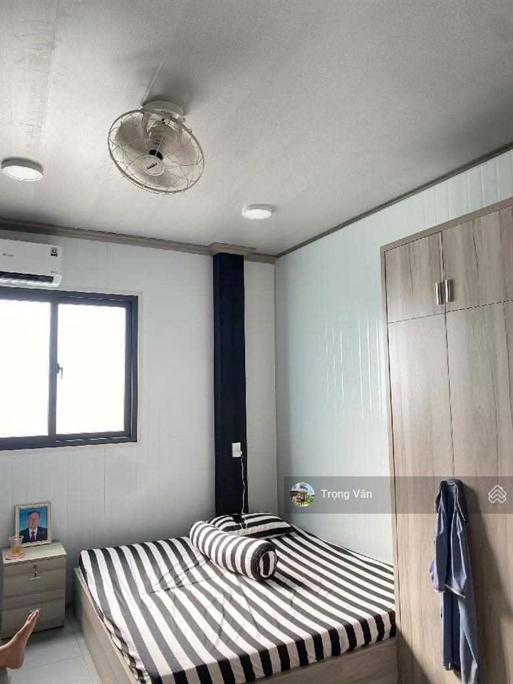 Mặt tiền ngay vĩnh hội  view công viên  nhà 4 tầng  sổ 71,3m². chỉ 16 tỷ