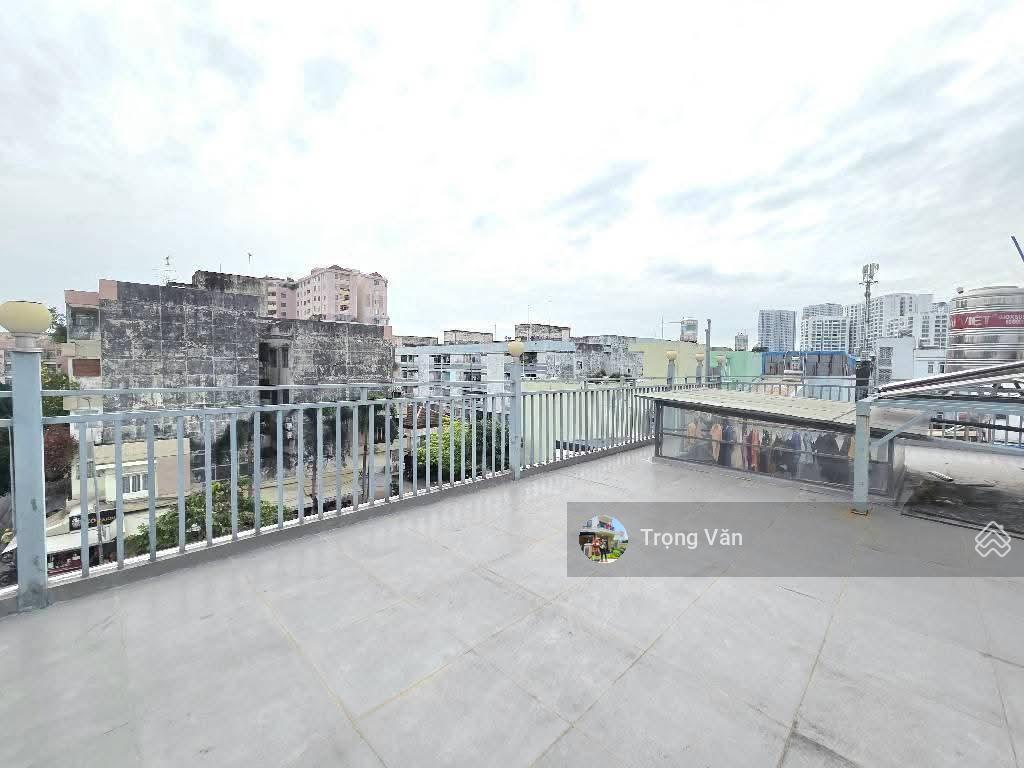 Mặt tiền ngay vĩnh hội  view công viên  nhà 4 tầng  sổ 71,3m². chỉ 16 tỷ