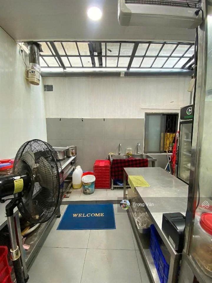 Mặt tiền ngay vĩnh hội  view công viên  nhà 4 tầng  sổ 71,3m². chỉ 16 tỷ