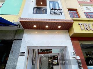 Siêu phẩm mặt tiền bờ kè hoàng sa  4 tầng 4pn 3wc hc đủ. chỉ 10 tỷ 980