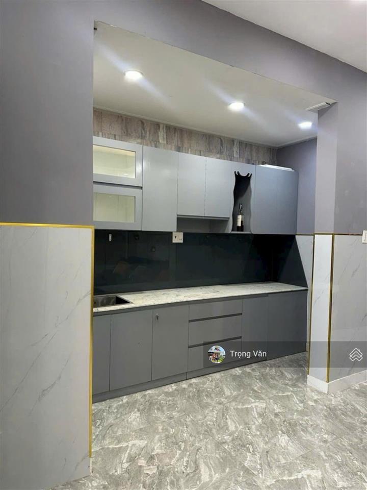 Chỉ 12,8 tỷ  trước nhà 5m  sát mt an dương vương giáp q1  diện tích lớn  nhà 3 tầng 5pn 4wc