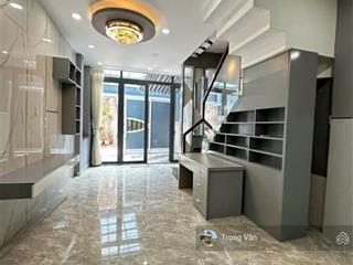 Nhà đẹp 3 tầng  sổ 55,3 m²  hẻm 4,5m sát mặt tiền  an dương vương giáp q1. chỉ 13,3 tỷ