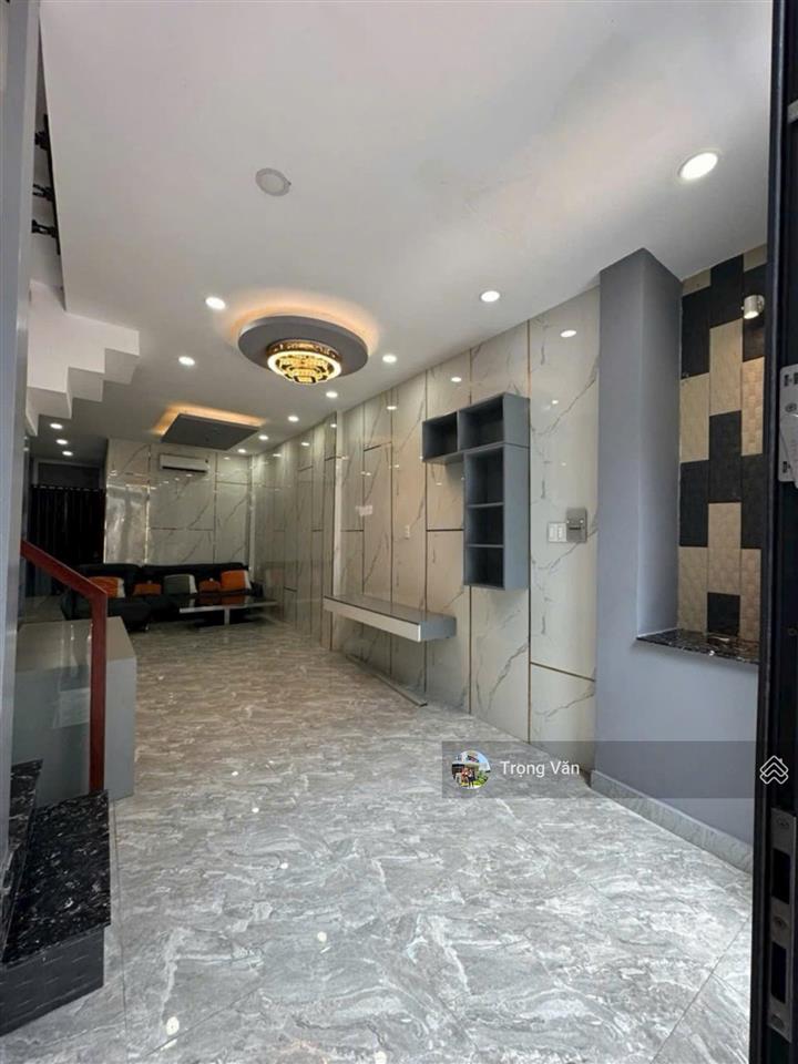 Chỉ 12,8 tỷ  trước nhà 5m  sát mt an dương vương giáp q1  diện tích lớn  nhà 3 tầng 5pn 4wc