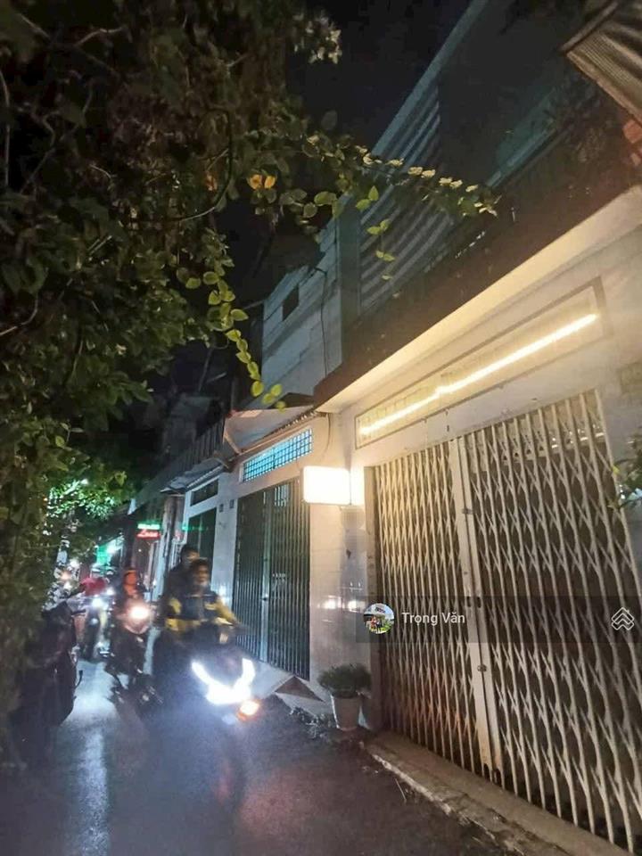 Chỉ 4,89 tỷ  nhà mặt đường chiến thắng  sổ 69,3m²  sửa mới cho thuê được 6pn