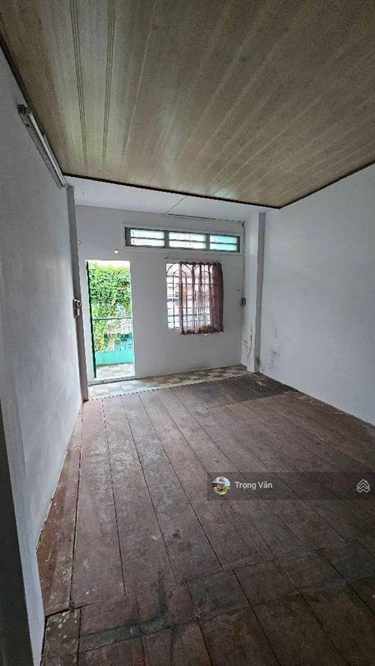 Chỉ 4,89 tỷ  nhà mặt đường chiến thắng  sổ 69,3m²  sửa mới cho thuê được 6pn