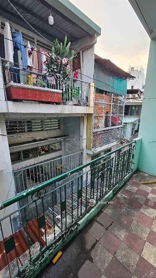 Chỉ 4,89 tỷ  nhà mặt đường chiến thắng  sổ 69,3m²  sửa mới cho thuê được 6pn