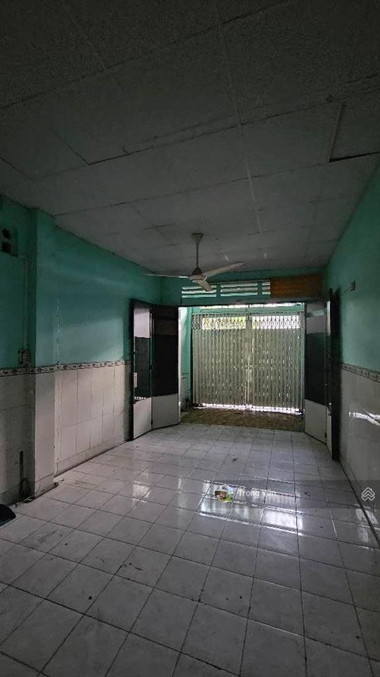 Chỉ 4,89 tỷ  nhà mặt đường chiến thắng  sổ 69,3m²  sửa mới cho thuê được 6pn